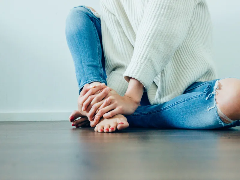 Live Well Family Chiropractic treating neuropathy in Houston