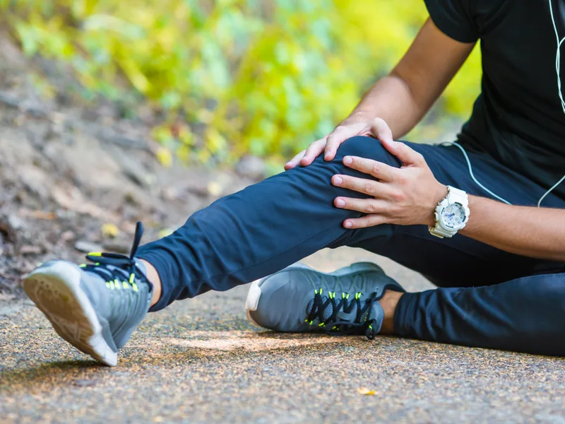 How Live Well Family Chiropractic treats sprains & strains in Houston